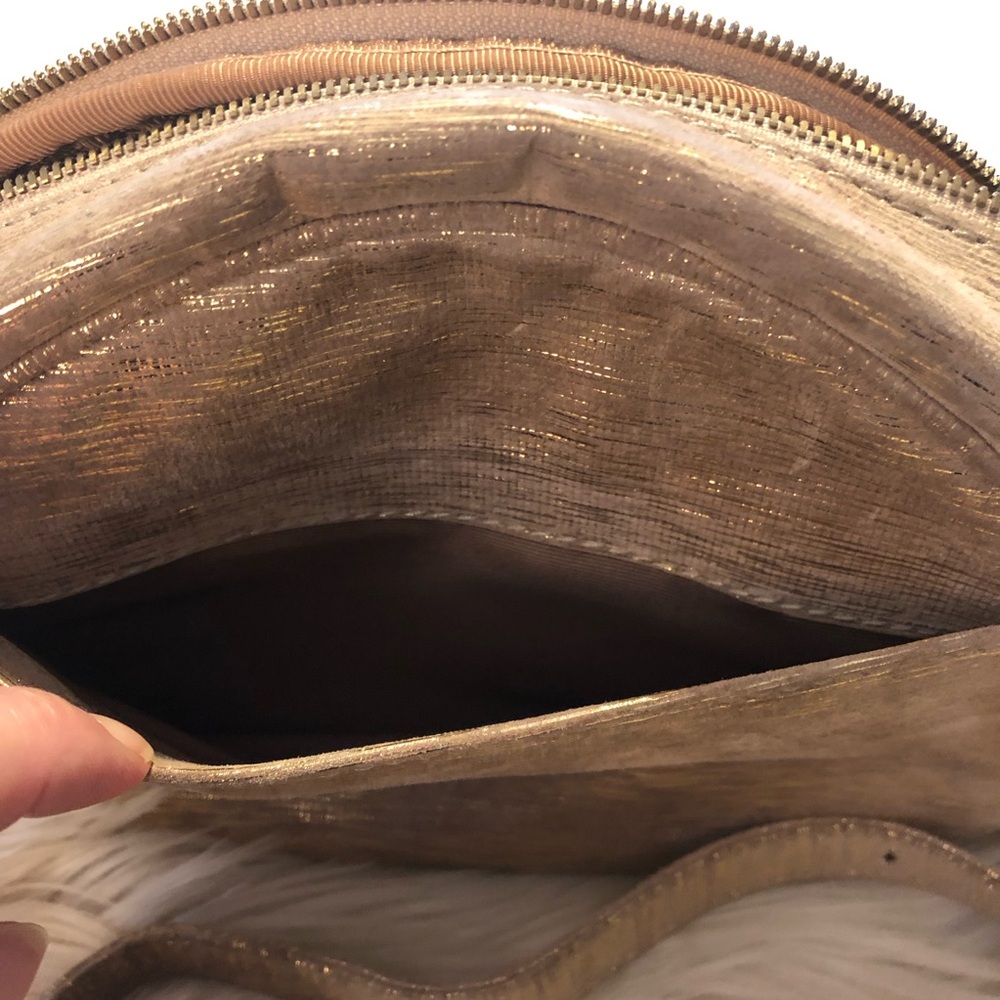 Hobo International gold metallic leather crossbody purse - Picture 7 of 12
